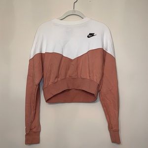 Nike womens cropped sweatshirt, size small, only worn once.